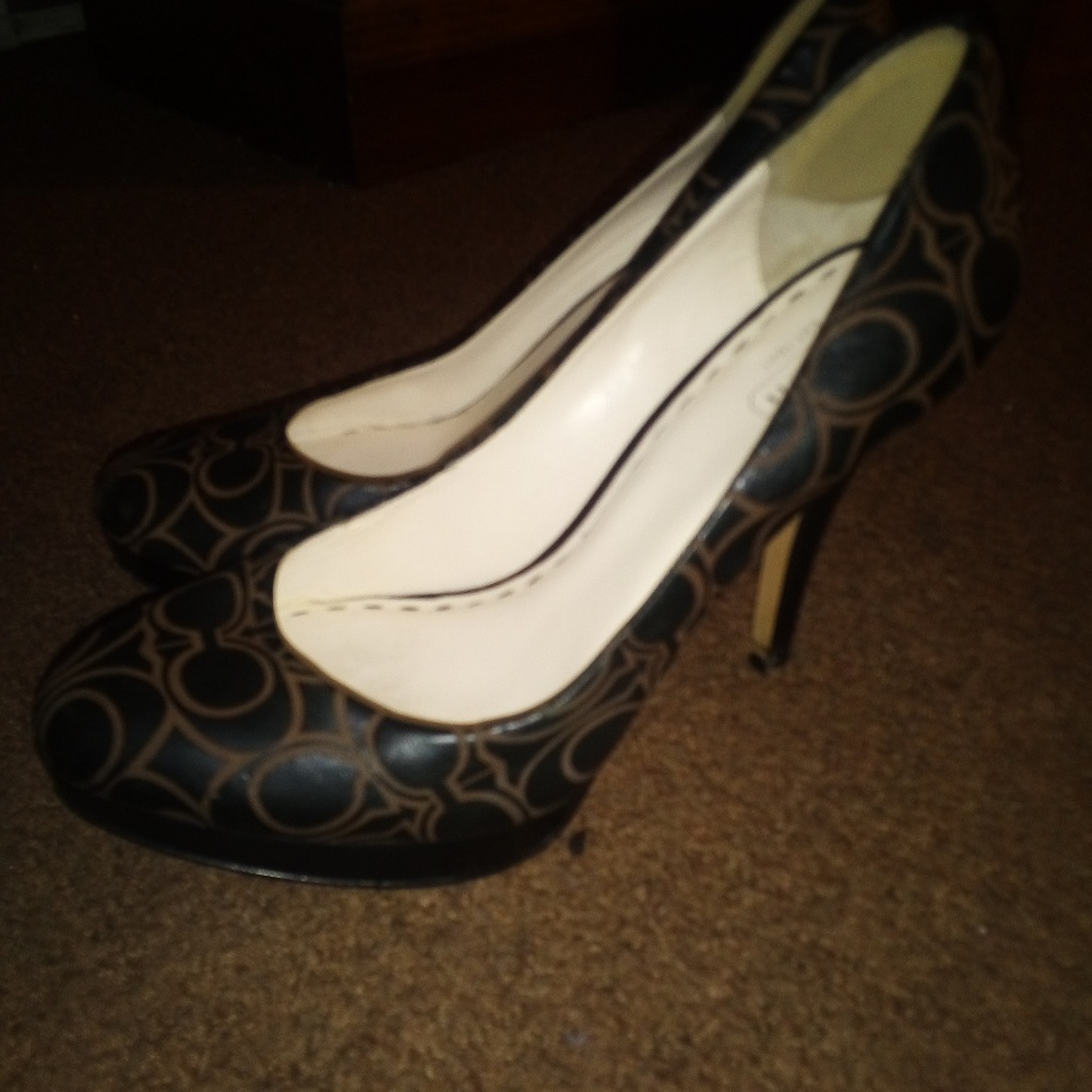 *SEXY* COACH PUMPS